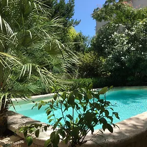 Le Couvent 2* Апт